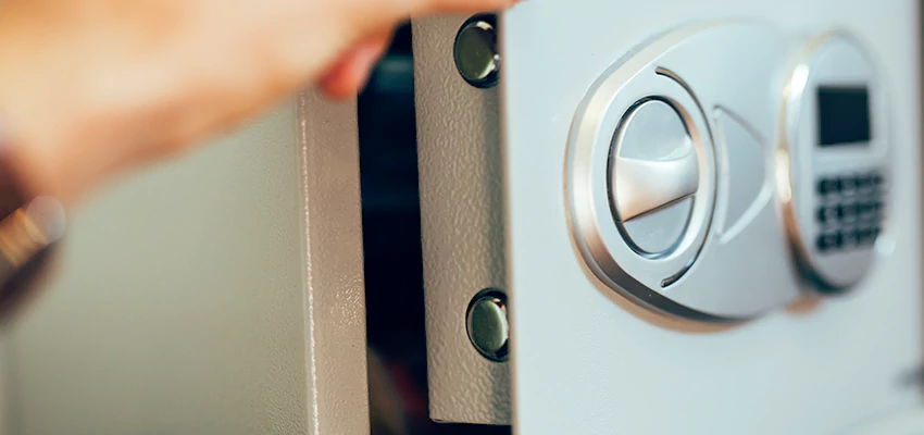 Fingerprint Safe Openers in Yorba Linda, CA