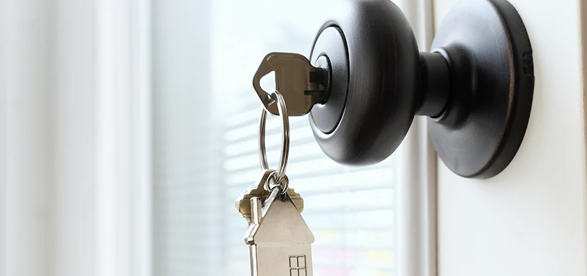 Bifold Door Knob Replacement in Yorba Linda, California